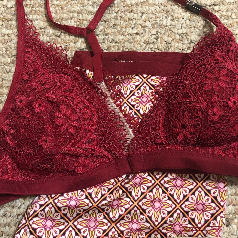 BNWT Victoria’s Secret Bralette and boyshorts